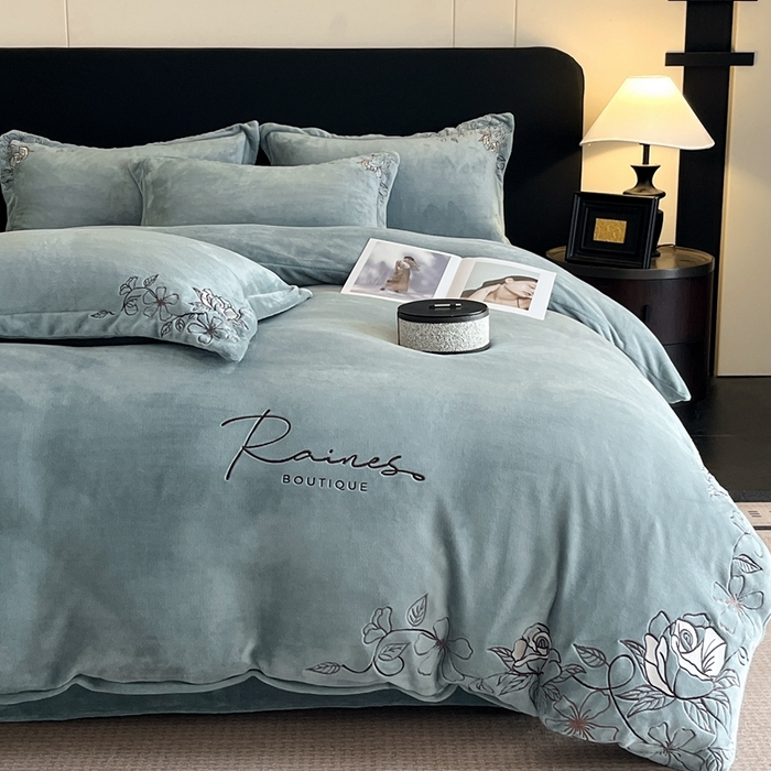 91家纺网 家纺一手货源 找家纺 金牛座家纺 2025新款加厚牛奶绒轻奢刺绣四件套-若兰 若兰-浅灰