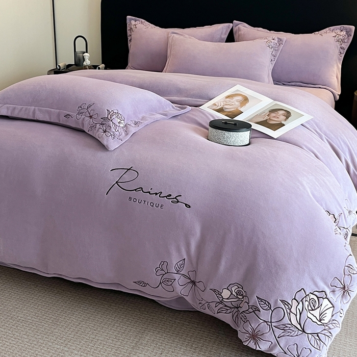 91家纺网 家纺一手货源 找家纺 金牛座家纺 2025新款加厚牛奶绒轻奢刺绣四件套-若兰 若兰-浅紫