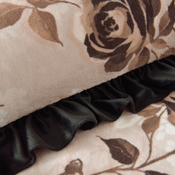 91家纺网 家纺一手货源 找家纺 牵依 2025新款赫本风水花边牛奶绒四件套 法式-繁花