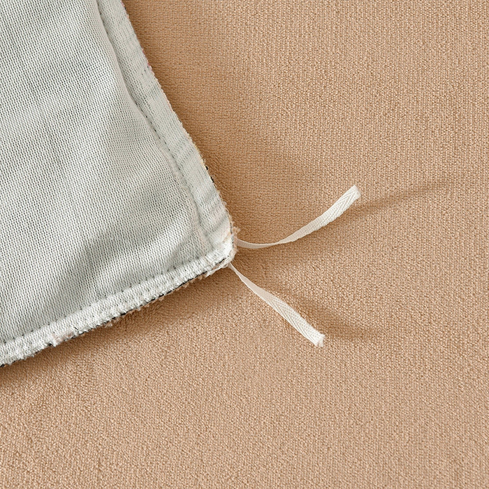 91家纺网 家纺一手货源 找家纺 牵依 2025新款赫本风水花边牛奶绒四件套 法式-繁花