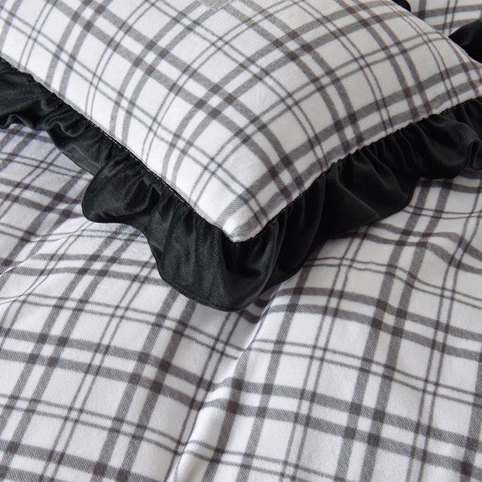 91家纺网 家纺一手货源 找家纺 牵依 2025新款赫本风水花边牛奶绒四件套 法式-简爱