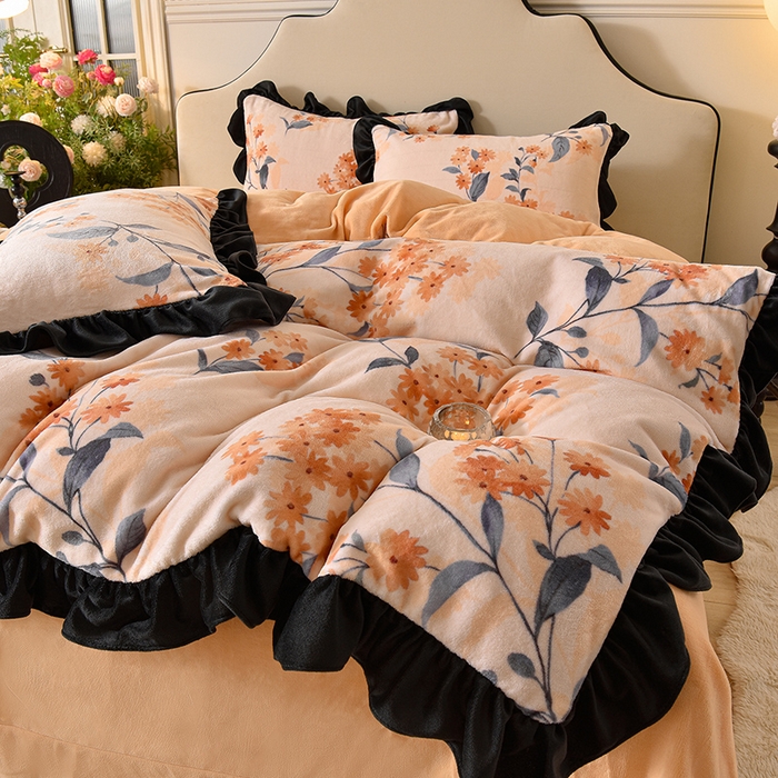 91家纺网 家纺一手货源 找家纺 牵依 2025新款赫本风水花边牛奶绒四件套 法式-花语浪漫