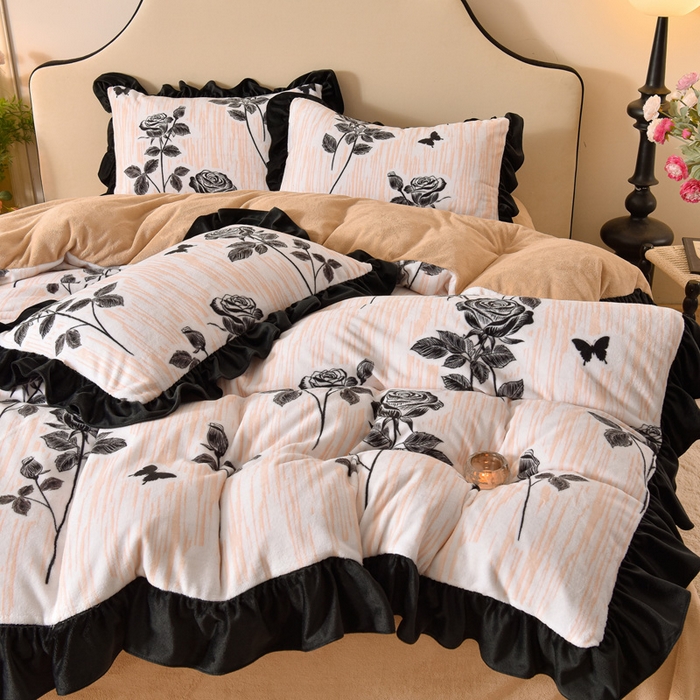 91家纺网 家纺一手货源 找家纺 牵依 2025新款赫本风水花边牛奶绒四件套 法式-优雅玫瑰