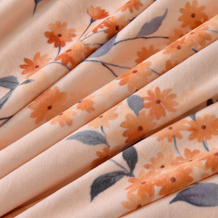 91家纺网 家纺一手货源 找家纺 牵依 2025新款赫本风水花边牛奶绒四件套 法式-花语浪漫