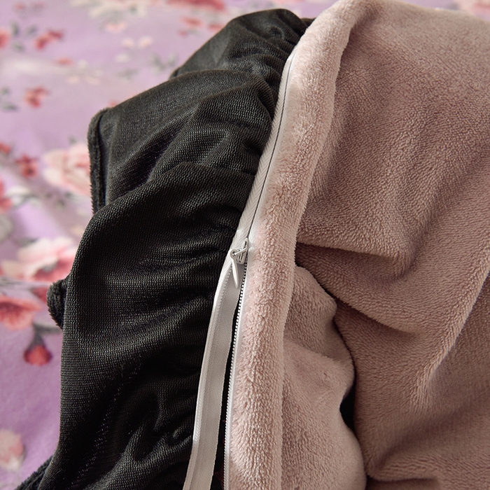 91家纺网 家纺一手货源 找家纺 牵依 2025新款赫本风水花边牛奶绒四件套 法式-轻梦花海