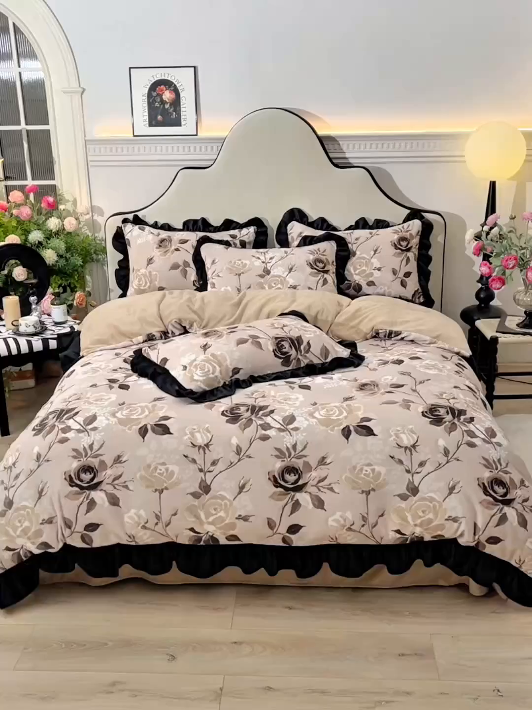 91家纺网 家纺一手货源 找家纺 牵依 2025新款赫本风水花边牛奶绒四件套 法式-繁花