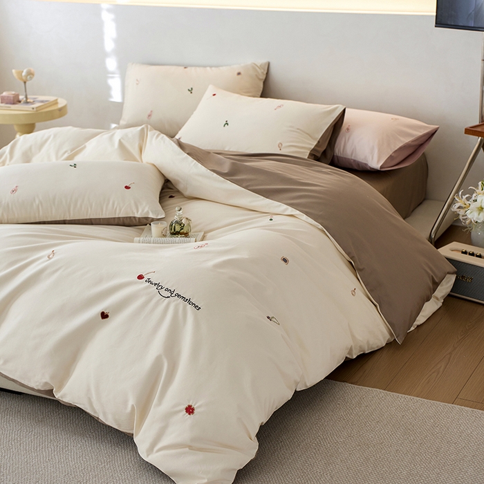 91家纺网 家纺一手货源 找家纺 简纯主义 2025新款100s贡缎长绒棉纯棉刺绣四件套-趣味 樱桃甜心-咖