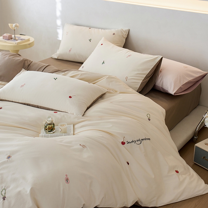 91家纺网 家纺一手货源 找家纺 简纯主义 2025新款100s贡缎长绒棉纯棉刺绣四件套-趣味 樱桃甜心-咖