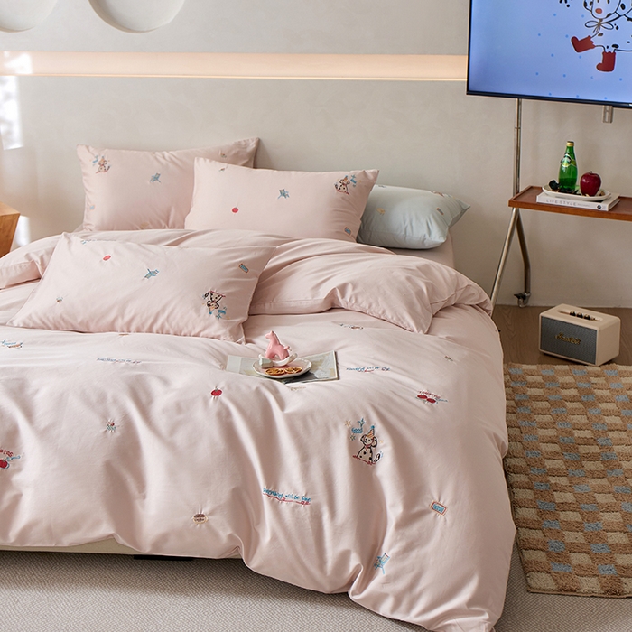 91家纺网 家纺一手货源 找家纺 简纯主义 2025新款100s贡缎长绒棉纯棉刺绣四件套-趣味 露露米娅-粉