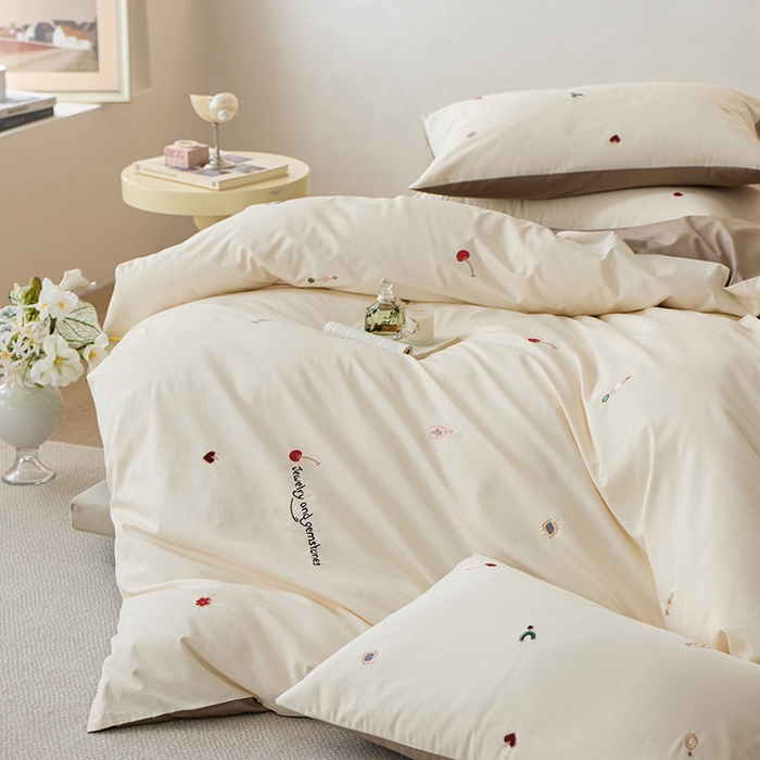 91家纺网 家纺一手货源 找家纺 简纯主义 2025新款100s贡缎长绒棉纯棉刺绣四件套-趣味 樱桃甜心-咖