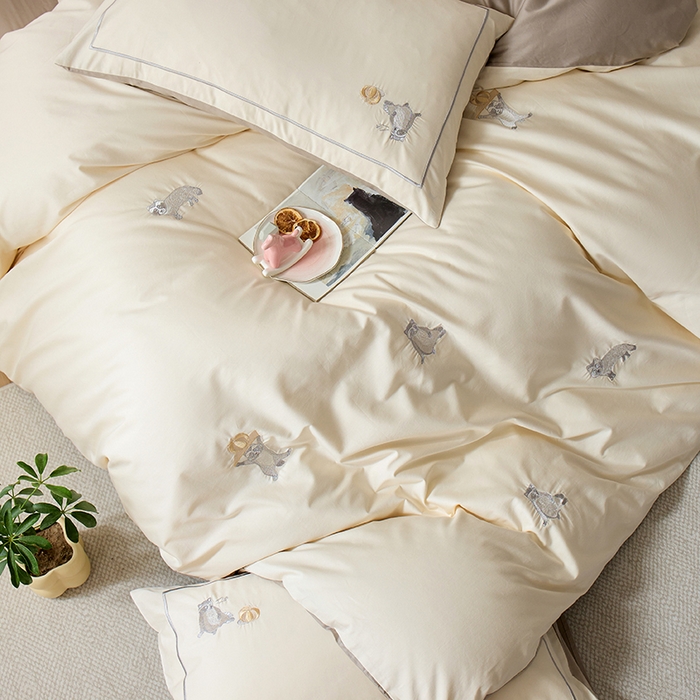 91家纺网 家纺一手货源 找家纺 简纯主义 2025新款100s贡缎长绒棉纯棉刺绣四件套-趣味 干脆面