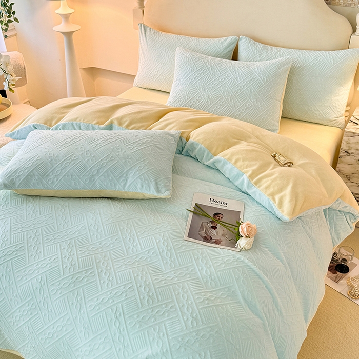 91家纺网 家纺一手货源 找家纺 眠博士 2025新款立体雕花牛奶绒加厚保暖四件套-安吉拉-芙蔓-赛琳 浮雕绒-安吉拉蓝黄