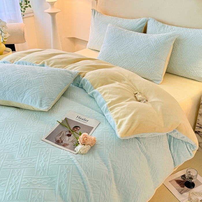 91家纺网 家纺一手货源 找家纺 眠博士 2025新款立体雕花牛奶绒加厚保暖四件套-安吉拉-芙蔓-赛琳 浮雕绒-安吉拉蓝黄