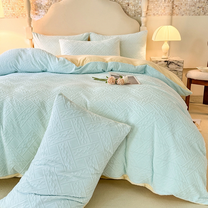 91家纺网 家纺一手货源 找家纺 眠博士 2025新款立体雕花牛奶绒加厚保暖四件套-安吉拉-芙蔓-赛琳 浮雕绒-安吉拉蓝黄