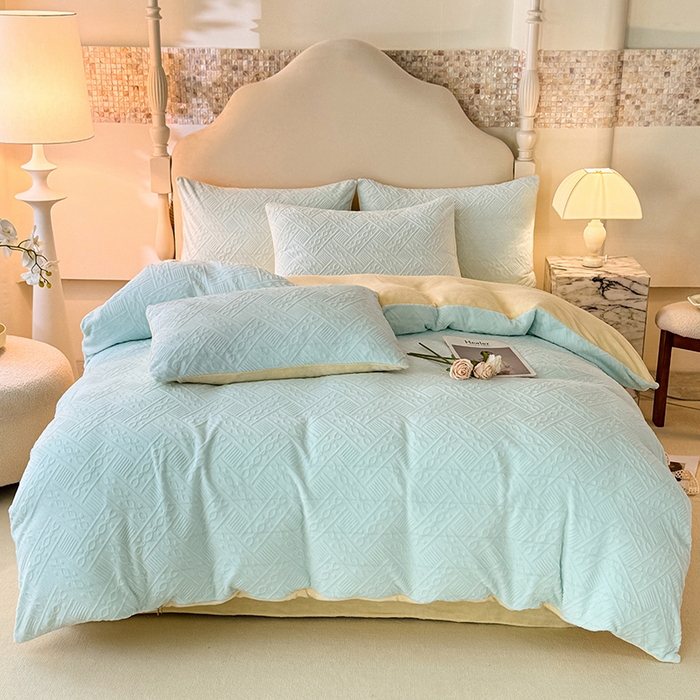 91家纺网 家纺一手货源 找家纺 眠博士 2025新款立体雕花牛奶绒加厚保暖四件套-安吉拉-芙蔓-赛琳 浮雕绒-安吉拉蓝黄