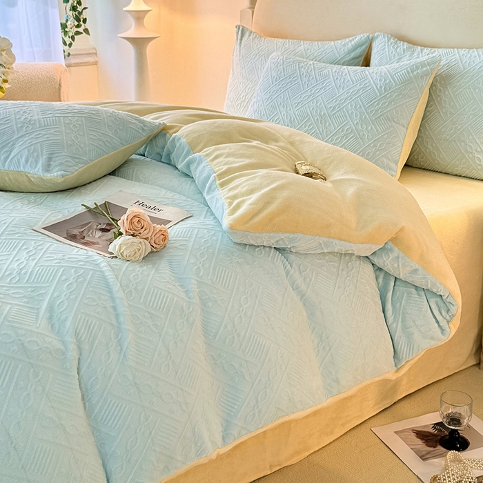 91家纺网 家纺一手货源 找家纺 眠博士 2025新款立体雕花牛奶绒加厚保暖四件套-安吉拉-芙蔓-赛琳 浮雕绒-安吉拉蓝黄