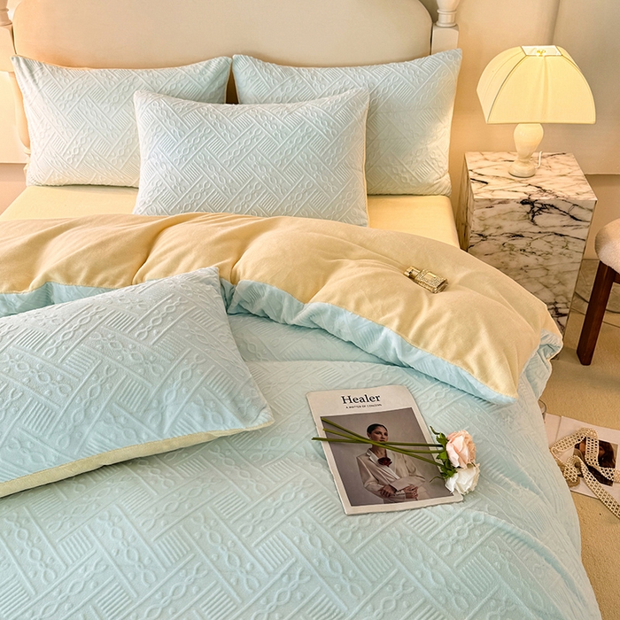 91家纺网 家纺一手货源 找家纺 眠博士 2025新款立体雕花牛奶绒加厚保暖四件套-安吉拉-芙蔓-赛琳 浮雕绒-安吉拉蓝黄