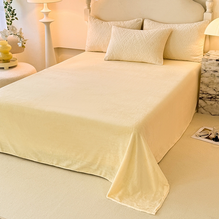 91家纺网 家纺一手货源 找家纺 眠博士 2025新款立体雕花牛奶绒加厚保暖四件套-安吉拉-芙蔓-赛琳 浮雕绒-赛琳奶白