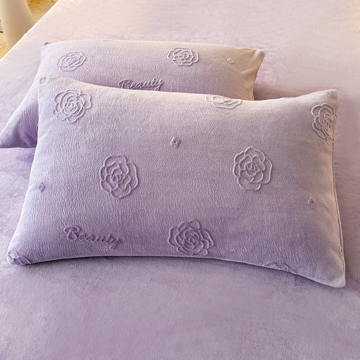 91家纺网 家纺一手货源 找家纺 眠博士 2025新款立体雕花牛奶绒加厚保暖四件套-安吉拉-芙蔓-赛琳 浮雕绒-芙蔓紫