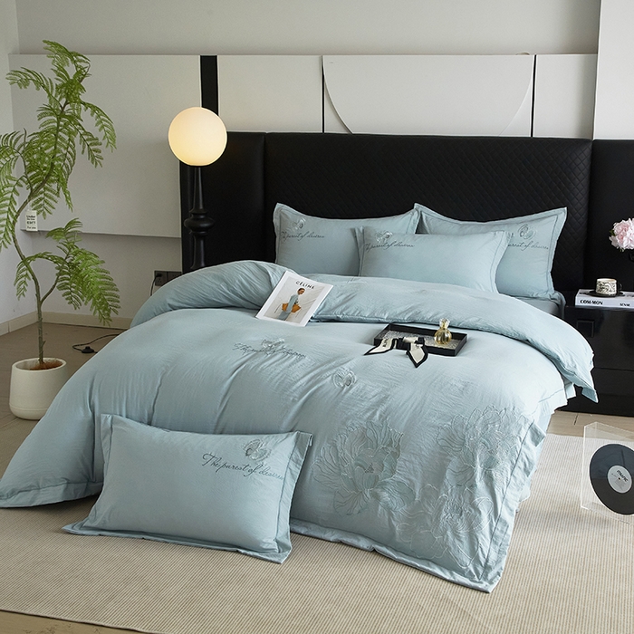 91家纺网 家纺一手货源 找家纺 金纱玉纺家纺 2025新款水洗棉工艺刺绣四件套 沁颜花开-豆绿