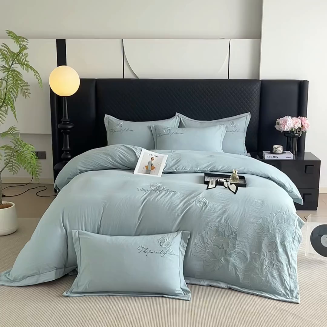 91家纺网 家纺一手货源 找家纺 金纱玉纺家纺 2025新款水洗棉工艺刺绣四件套 沁颜花开-豆绿