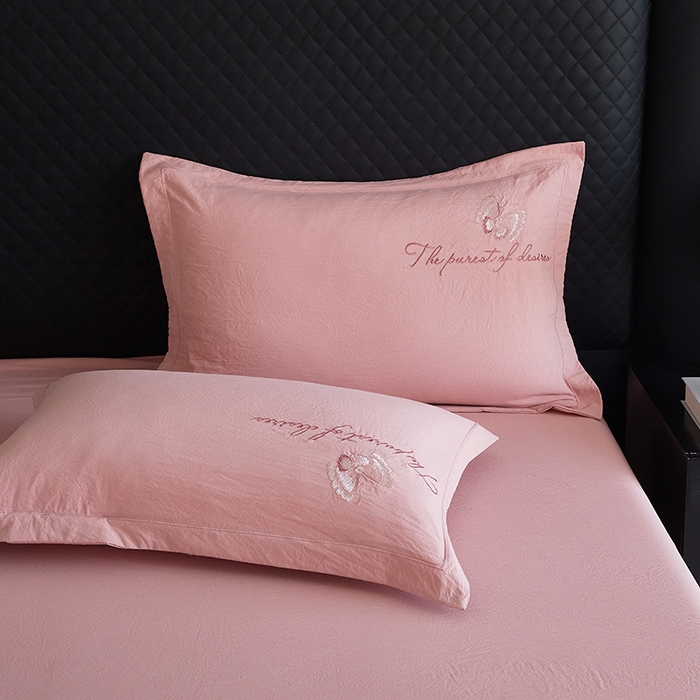 91家纺网 家纺一手货源 找家纺 金纱玉纺家纺 2025新款水洗棉工艺刺绣四件套 沁颜花开-粉豆沙