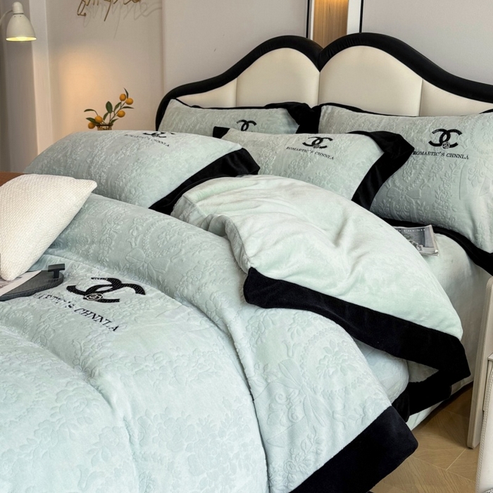 91家纺网 家纺一手货源 找家纺 言熙居家纺 2025新款全消光240克雕花牛奶绒四件套一套重9斤小香风系列 小香风-薄荷绿