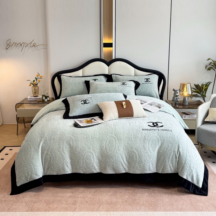 91家纺网 家纺一手货源 找家纺 言熙居家纺 2025新款全消光240克雕花牛奶绒四件套一套重9斤小香风系列 小香风-薄荷绿