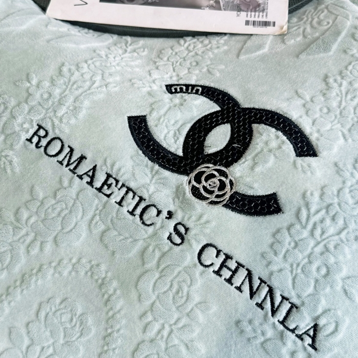 91家纺网 家纺一手货源 找家纺 言熙居家纺 2025新款全消光240克雕花牛奶绒四件套一套重9斤小香风系列 小香风-薄荷绿