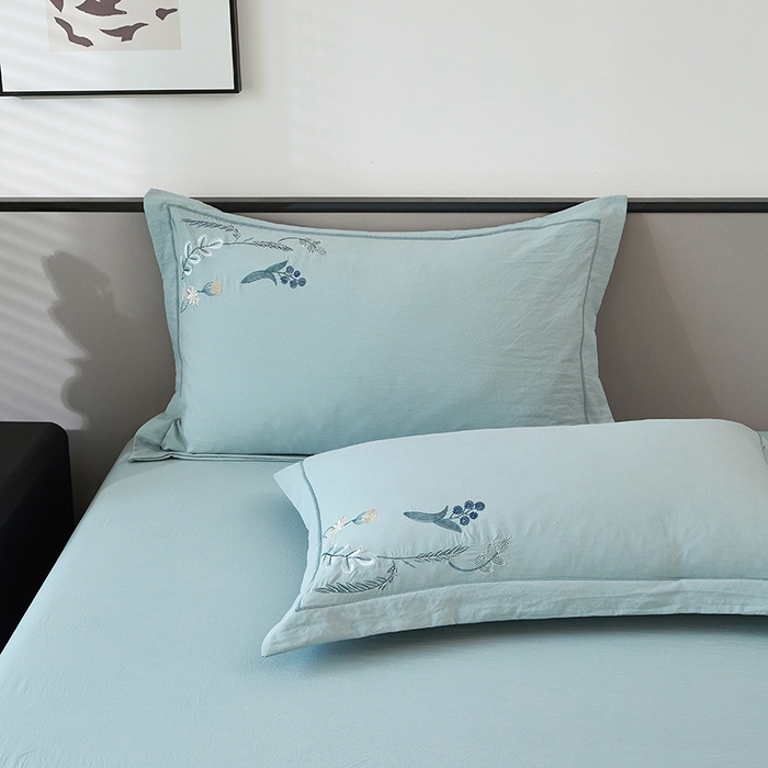 91家纺网 家纺一手货源 找家纺 金纱玉纺家纺 2025新款水洗棉工艺刺绣四件套 恬静时光-豆绿