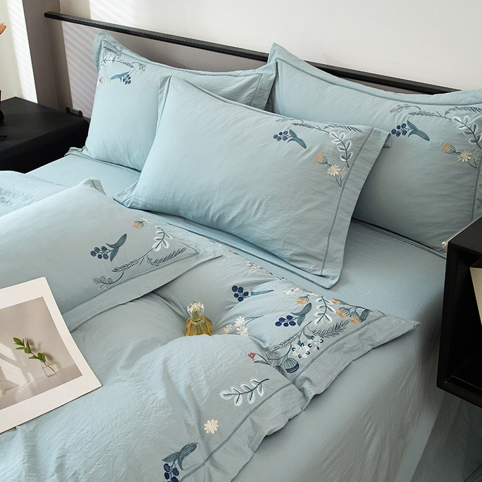 91家纺网 家纺一手货源 找家纺 金纱玉纺家纺 2025新款水洗棉工艺刺绣四件套 恬静时光-豆绿