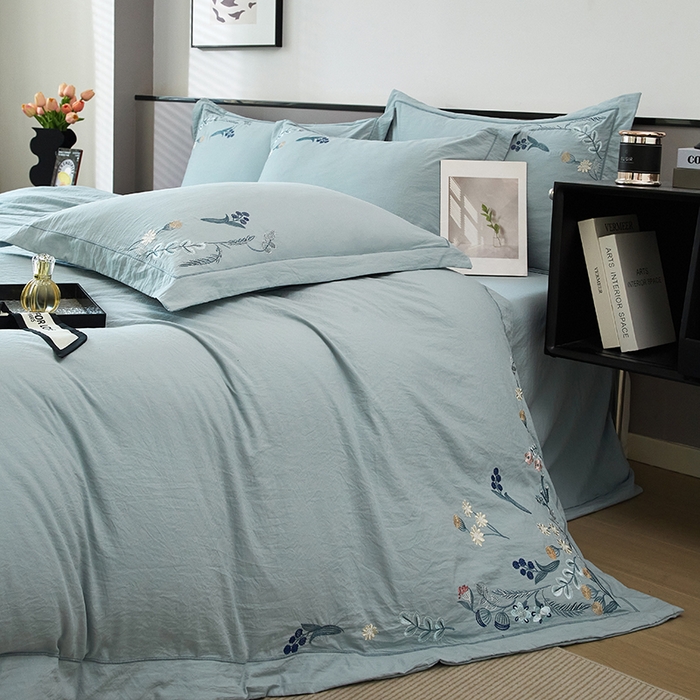 91家纺网 家纺一手货源 找家纺 金纱玉纺家纺 2025新款水洗棉工艺刺绣四件套 恬静时光-豆绿