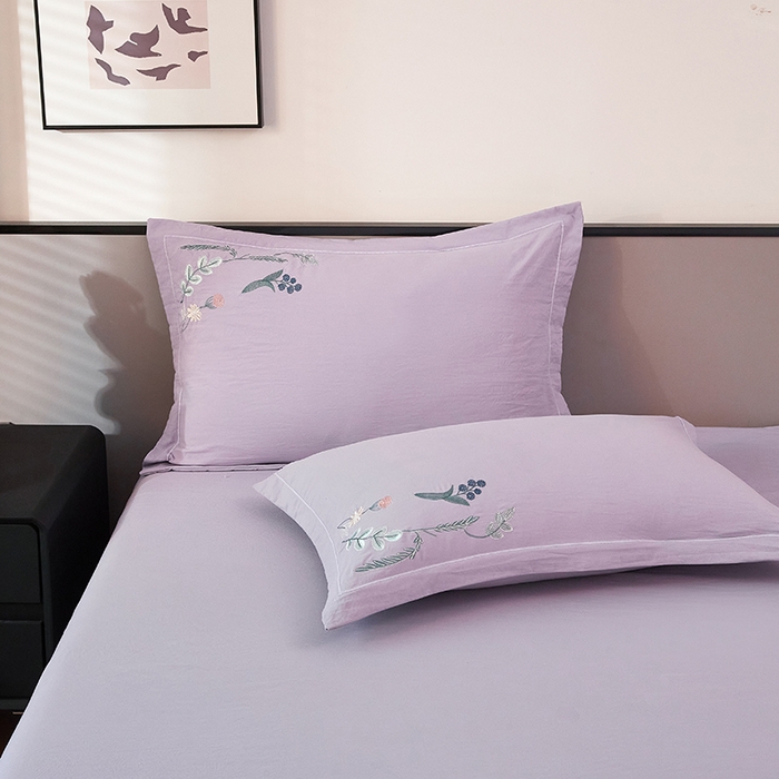 91家纺网 家纺一手货源 找家纺 金纱玉纺家纺 2025新款水洗棉工艺刺绣四件套 恬静时光-紫