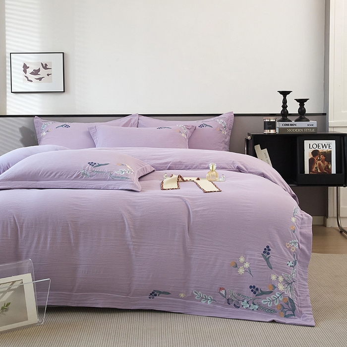 91家纺网 家纺一手货源 找家纺 金纱玉纺家纺 2025新款水洗棉工艺刺绣四件套 恬静时光-紫