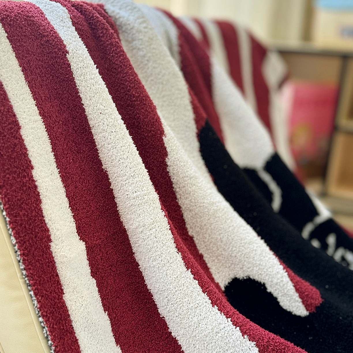 91家纺网 家纺一手货源 找家纺 CINNY馨宜 2025新款半边绒毯休闲毯披肩毯盖毯办公室午睡毯 憨睡猫