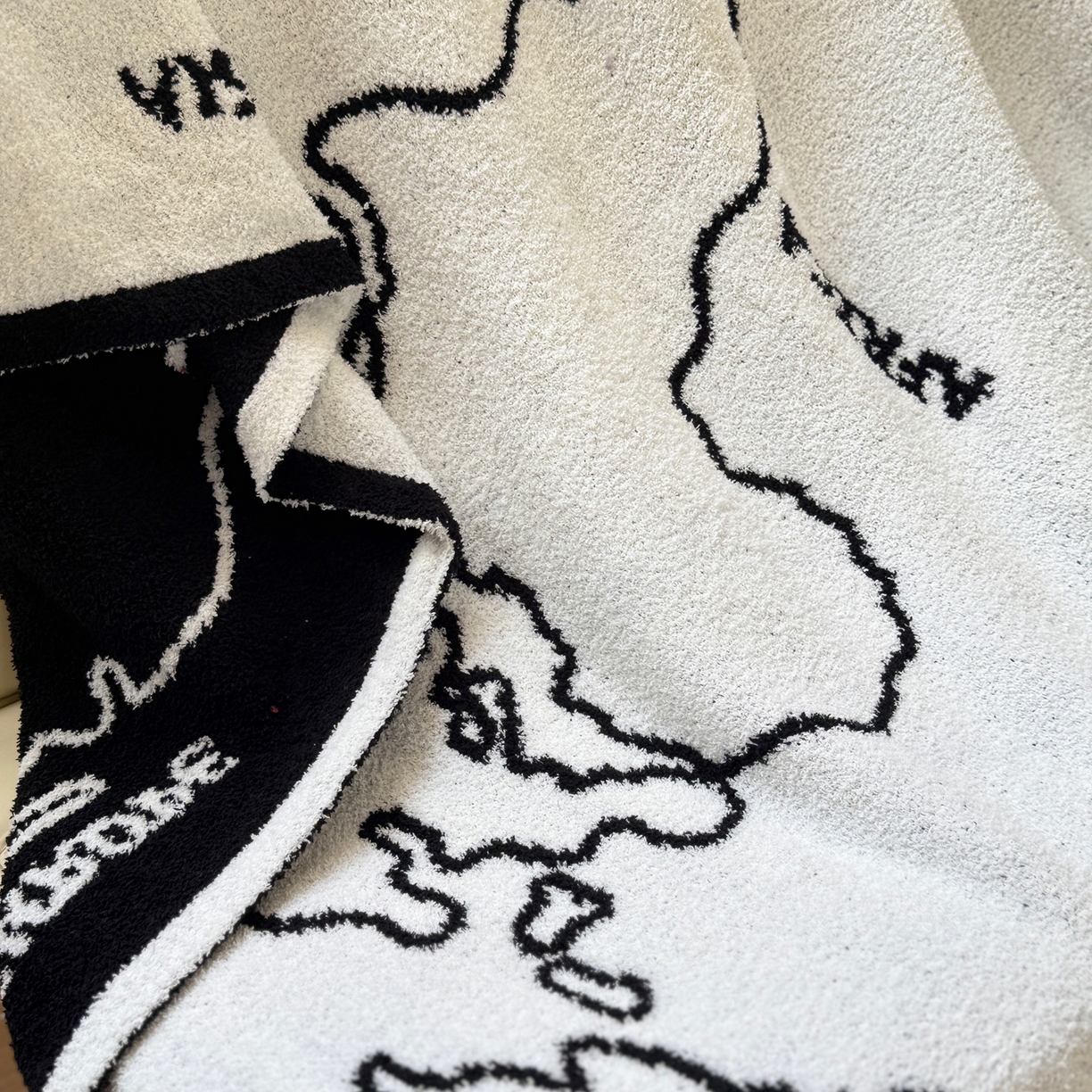 91家纺网 家纺一手货源 找家纺 CINNY馨宜 2025新款半边绒毯休闲毯披肩毯盖毯办公室午睡毯 山河