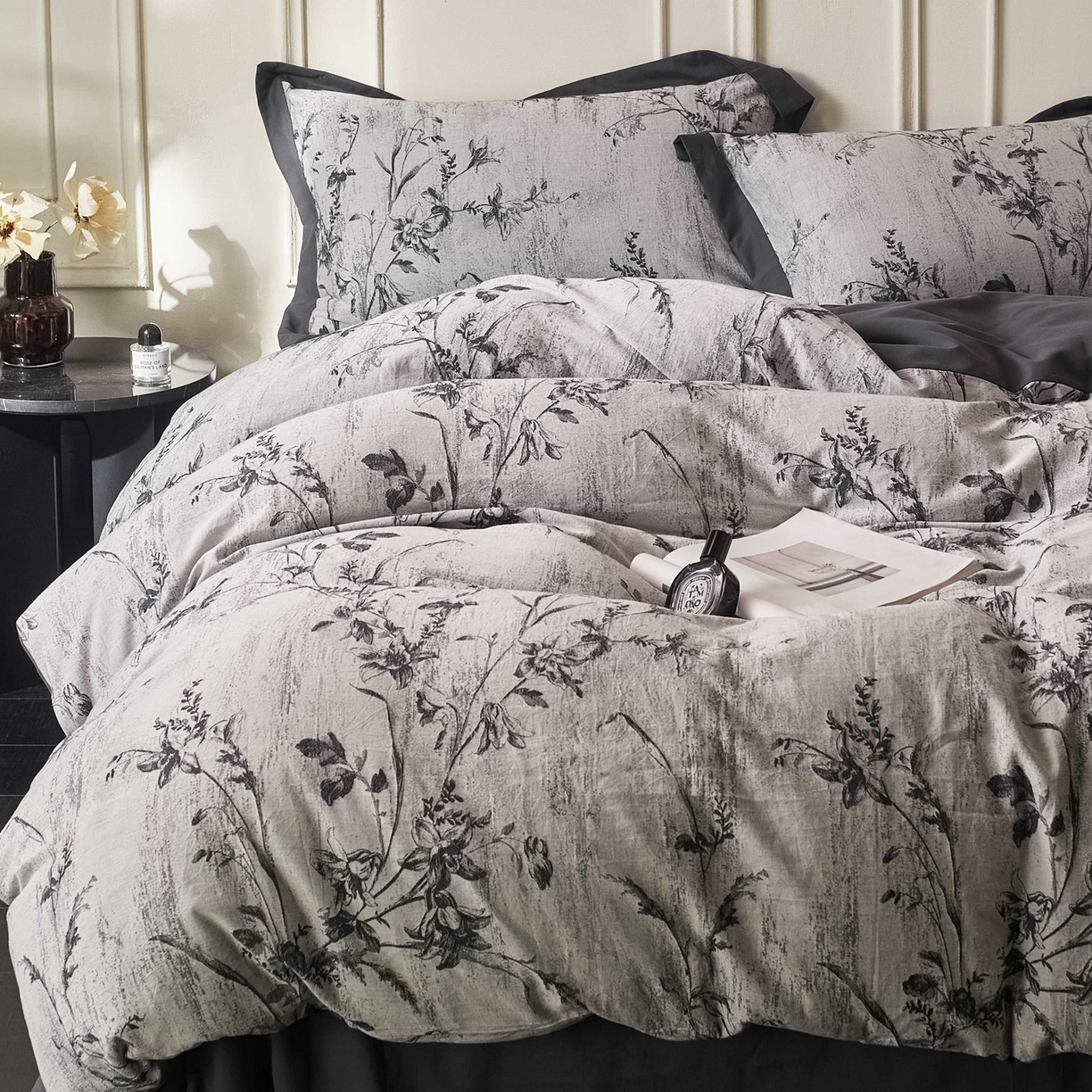 91家纺网 家纺一手货源 找家纺 梦享生活家居 2025新款全棉纯棉色织提花磨毛四件套 全棉磨毛锦绣-墨黑