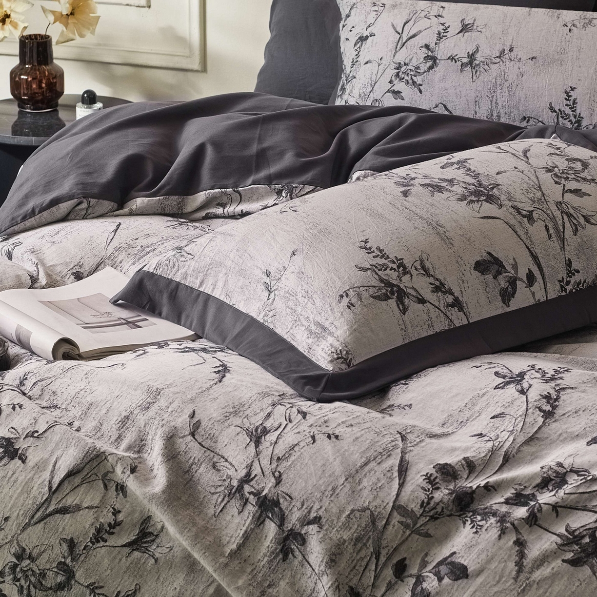 91家纺网 家纺一手货源 找家纺 梦享生活家居 2025新款全棉纯棉色织提花磨毛四件套 全棉磨毛锦绣-墨黑