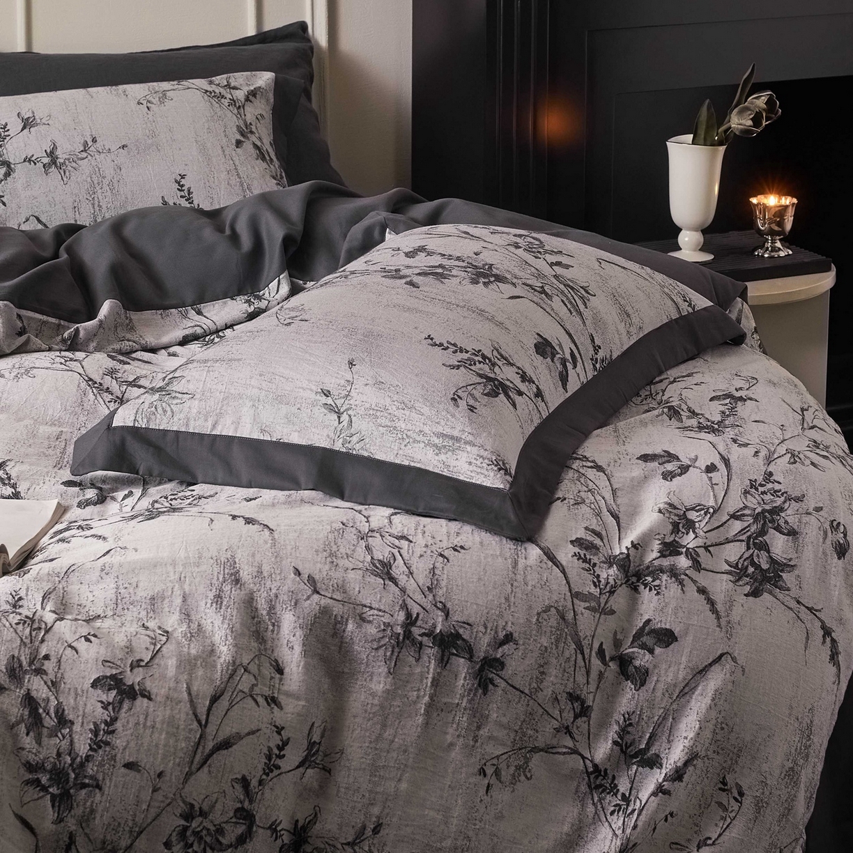 91家纺网 家纺一手货源 找家纺 梦享生活家居 2025新款全棉纯棉色织提花磨毛四件套 全棉磨毛锦绣-墨黑