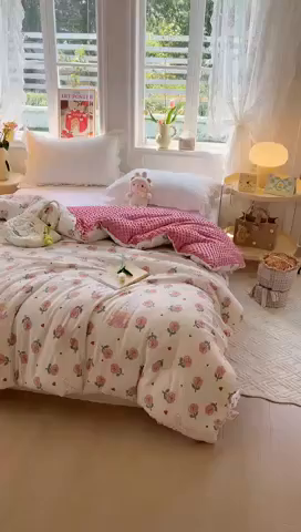 91家纺网 家纺一手货源 找家纺 鸿羽樱家纺《原伊菲晓》 2025新款水洗棉双层纱豆豆被加绒被子被芯直播豆豆绒被被子被芯冬被春秋被 曼塔玫瑰