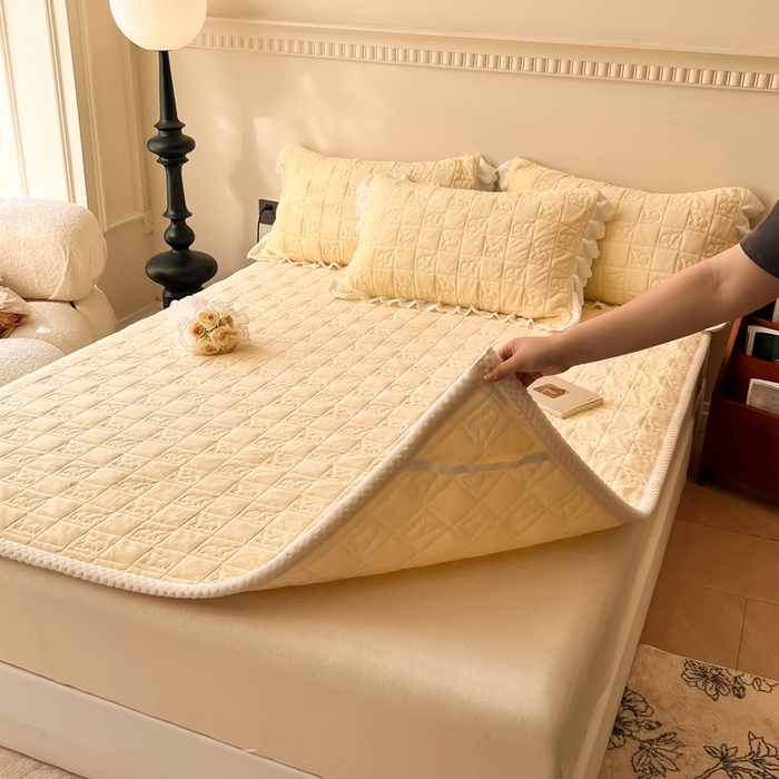 91家纺网 家纺一手货源 找家纺 眠博士 2025新款纯色牛奶绒加厚保暖绗缝大象床褥床垫 床护垫-鹅黄