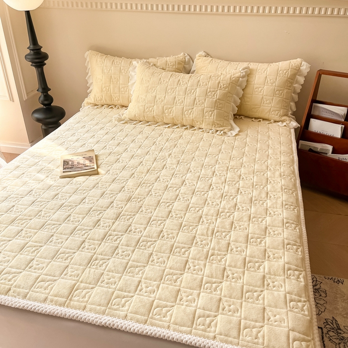 91家纺网 家纺一手货源 找家纺 眠博士 2025新款纯色牛奶绒加厚保暖绗缝大象床褥床垫 床护垫-鹅黄