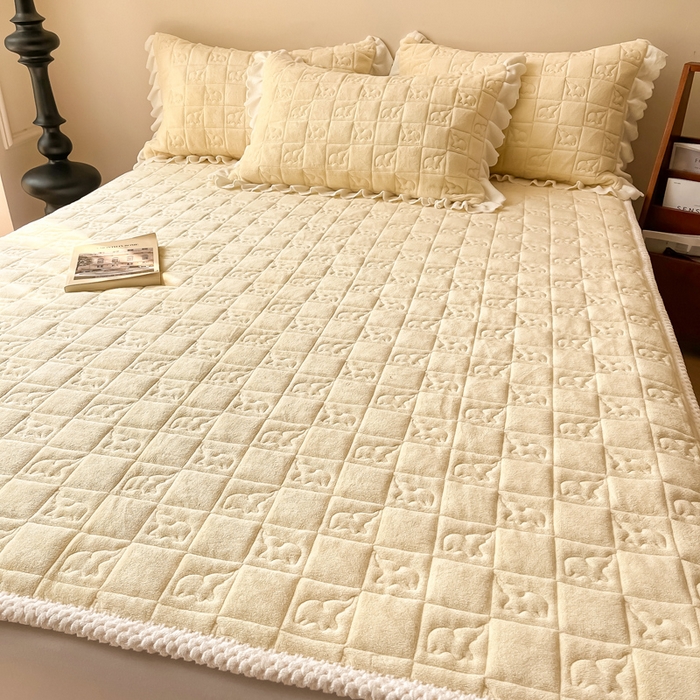 91家纺网 家纺一手货源 找家纺 眠博士 2025新款纯色牛奶绒加厚保暖绗缝大象床褥床垫 床护垫-鹅黄