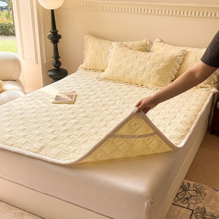 91家纺网 家纺一手货源 找家纺 眠博士 2025新款纯色牛奶绒加厚保暖绗缝大象床褥床垫 床护垫-鹅黄