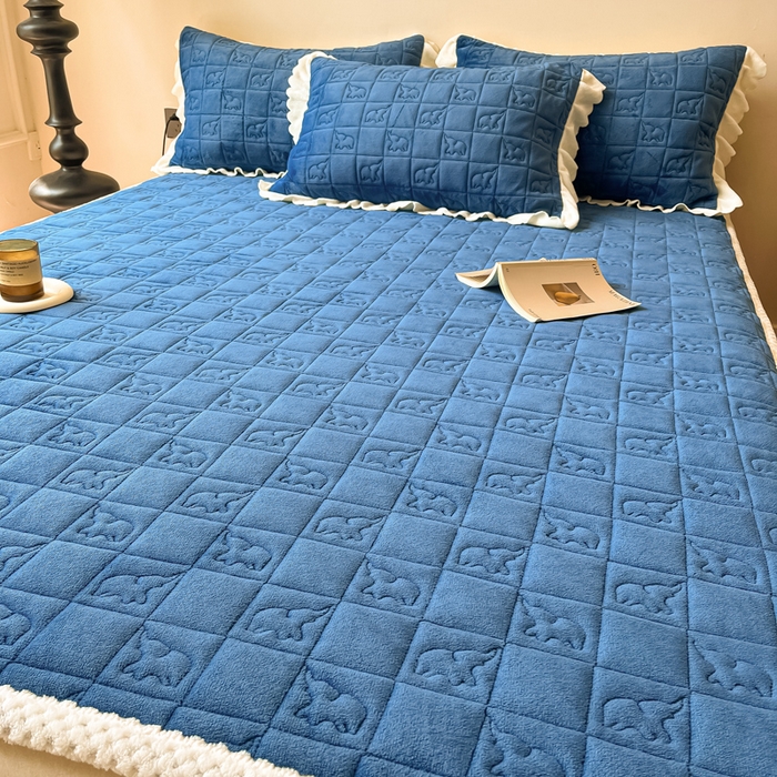 91家纺网 家纺一手货源 找家纺 （总）眠博士 2025新款纯色牛奶绒加厚保暖绗缝大象床褥床垫