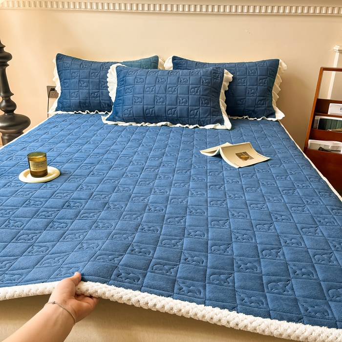 91家纺网 家纺一手货源 找家纺 （总）眠博士 2025新款纯色牛奶绒加厚保暖绗缝大象床褥床垫