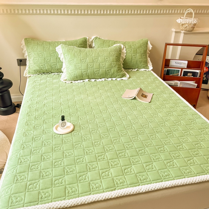 91家纺网 家纺一手货源 找家纺 眠博士 2025新款纯色牛奶绒加厚保暖绗缝大象床褥床垫 床护垫-苹果绿