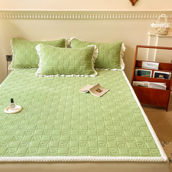 91家纺网 家纺一手货源 找家纺 眠博士 2025新款纯色牛奶绒加厚保暖绗缝大象床褥床垫 床护垫-苹果绿