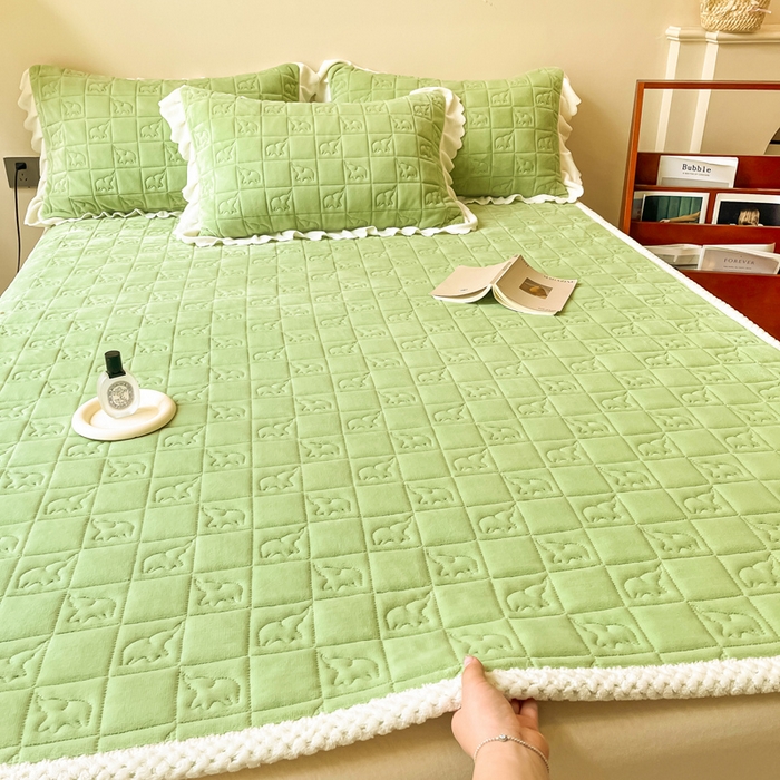 91家纺网 家纺一手货源 找家纺 眠博士 2025新款纯色牛奶绒加厚保暖绗缝大象床褥床垫 床护垫-苹果绿