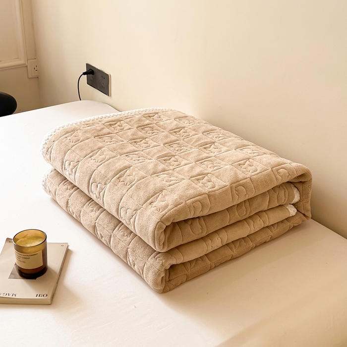 91家纺网 家纺一手货源 找家纺 眠博士 2025新款纯色牛奶绒加厚保暖绗缝大象床褥床垫 床护垫-暖咖